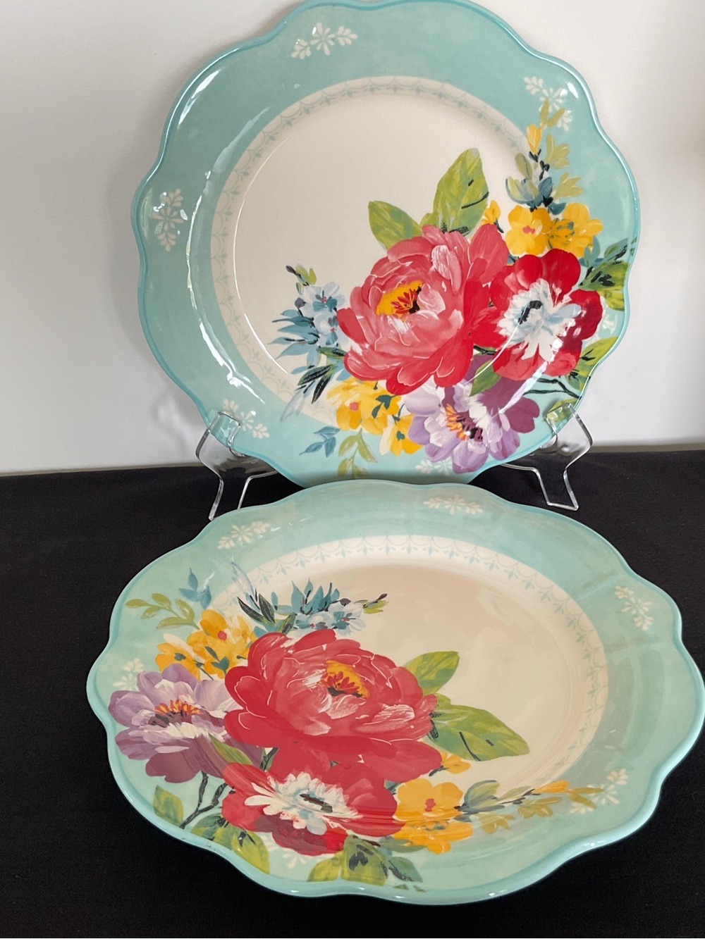 Pioneer Woman “Sweet Romance Blossoms” Floral Dinner 10” Diameter
